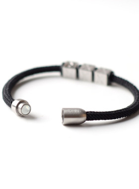 钛钢字母定制手工编织手绳