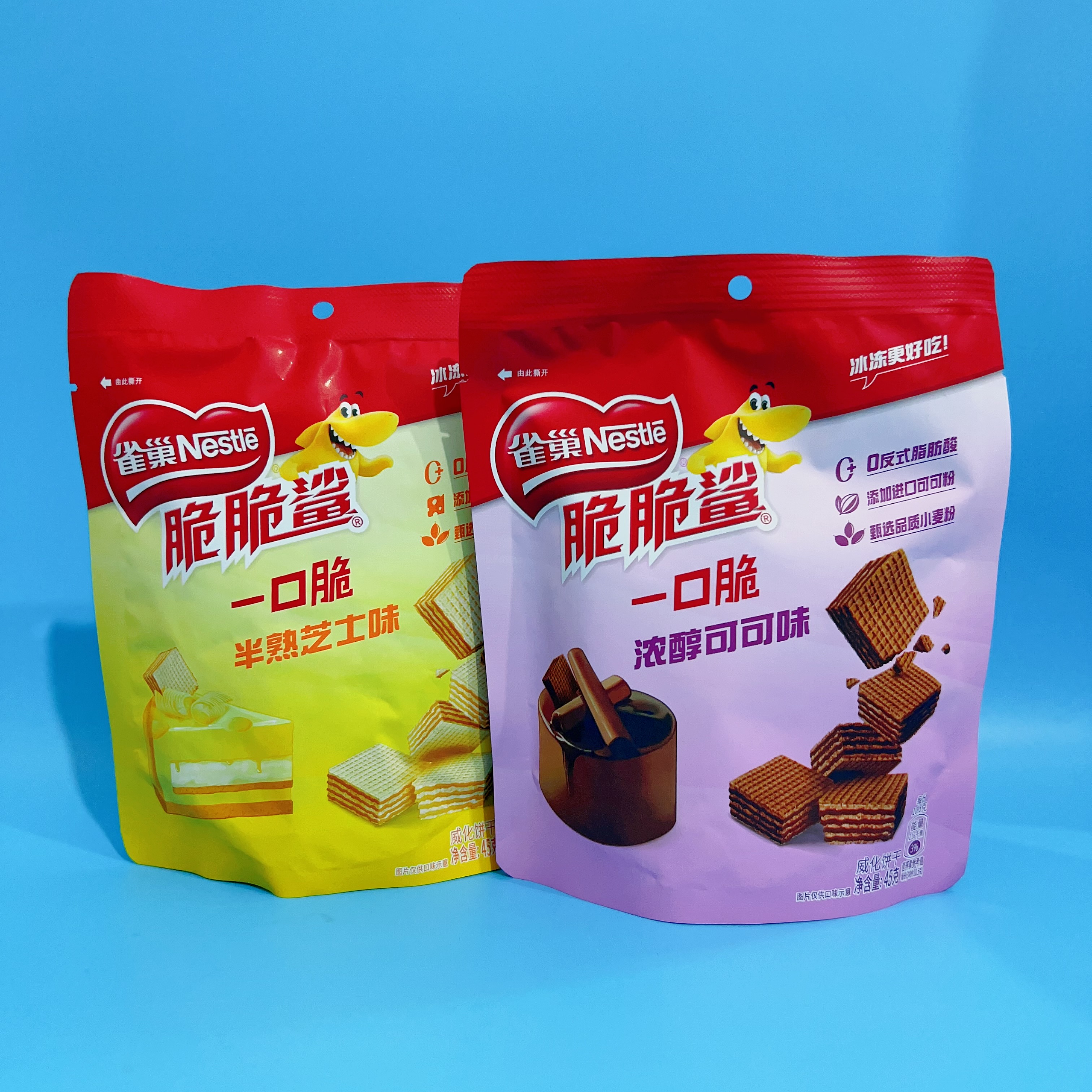 Nestle雀巢脆脆鲨牛奶味威化夹心饼干巧克力可可45g儿童零食明治-图0