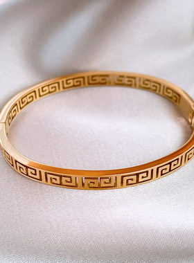 复古宫廷风ins小众设计轻奢高级长城纹钛钢手镯女百搭手饰新款