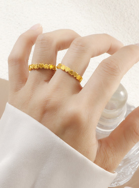 日韩新款爱心满圈金色戒指钛钢镀18K金轻奢小众设计气质桃心指环