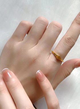 日韩不规则菱形光面戒指小众设计高级感简约冷淡风钛钢镀金指环女