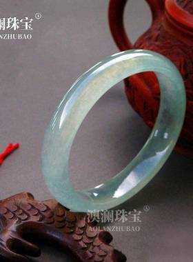 本命年石英岩手镯翡翠色玉高冰种浅绿飘花正阳绿通透玉镯礼物