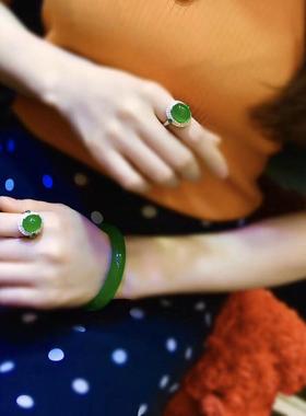 本命年玉髓绿玉髓戒指指环925银镶嵌翡翠色帝王绿活口饰品蛋面礼