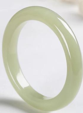 本命年外蒙料新疆青白玉手镯女款宽胎圆条款和田玉晴水镯礼物