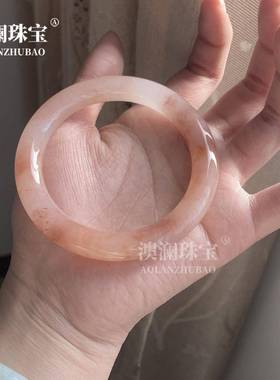 本命年桃花酿玉镯轻款粉色丝玉少女胖圆条手镯佘太翠桃花朵朵礼物