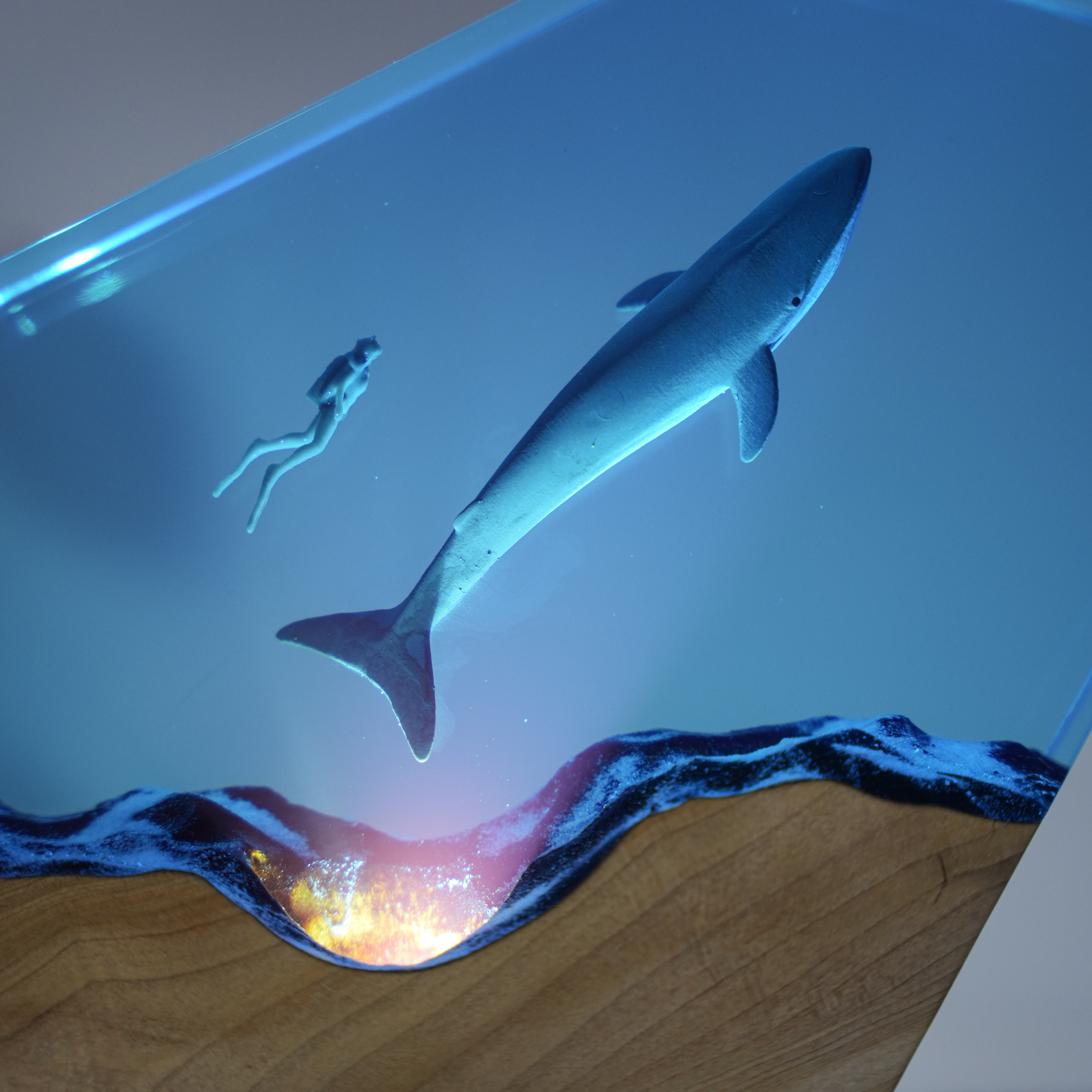 树脂海洋灯滴胶潜水员鲸鱼桌面摆件创意工艺品生日礼物家居装饰品,淘宝优惠券,粉丝福利购,淘宝优惠卷