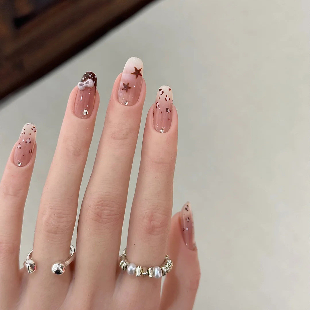 手工豹纹星星穿戴甲秋冬新款2025高级感豹纹美甲短椭圆假指甲贴片,淘宝优惠券,粉丝福利购,淘宝优惠卷