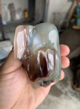 缅甸树化玉手把件高9/宽6/厚5厘米