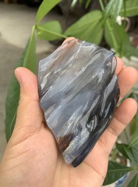 缅甸树化玉手把件高8/宽8/厚2.5厘米冰兰色