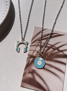 宇宙射线-欧美复古唱片蓝色胶片吊坠ins简约夏季闺蜜情侣百搭款式