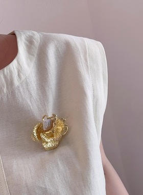 欧美复古立体花朵胸针女淡水珍珠高级感精致时尚大衣西装胸花别针