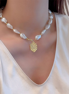不规则巴洛克珍珠项链女椭圆形人