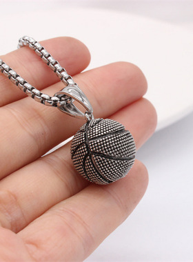 新款热卖跨境外贸饰品批发 欧美个性复古篮球钛钢吊坠项链批发