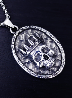 新款骷髅头钛钢不绣钢吊坠项链欧美男士个皇冠骷髅头骨钛钢饰品