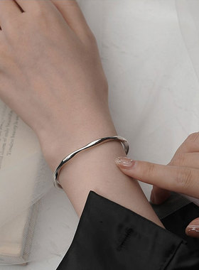 莫比乌斯925银高级感手镯