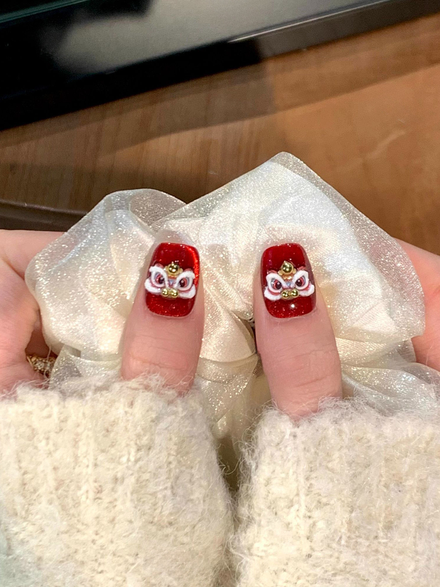 网红新年美甲东方醒狮手作纯手工穿戴甲2025年新款高级感短款显白,淘宝优惠券,粉丝福利购,淘宝优惠卷