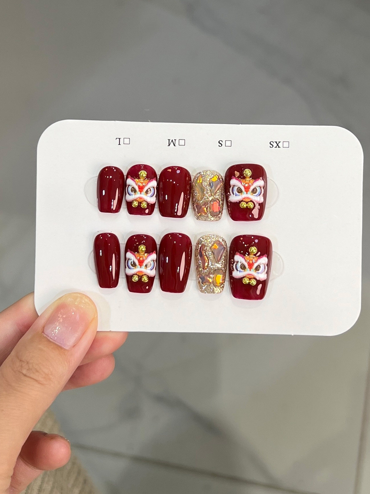 网红新年美甲东方醒狮手作纯手工穿戴甲2025年新款高级感短款显白,淘宝优惠券,粉丝福利购,淘宝优惠卷