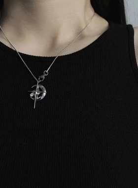 原创小众设计星系钛钢项链女冷淡风高级中性锁骨链甜酷卫衣链男