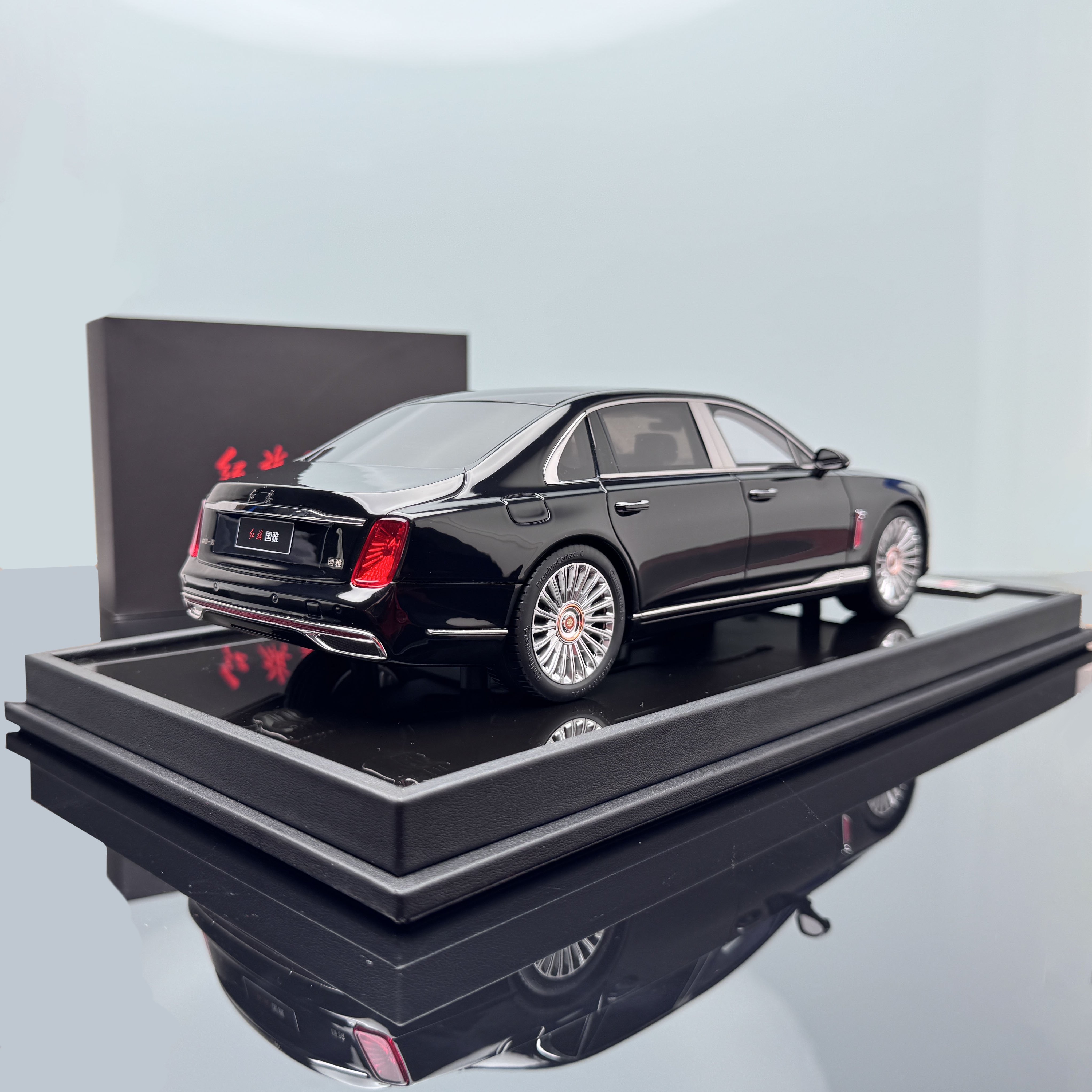 一汽红旗 红旗国雅轿车1:18树脂仿真汽车模型限量 精装版限量