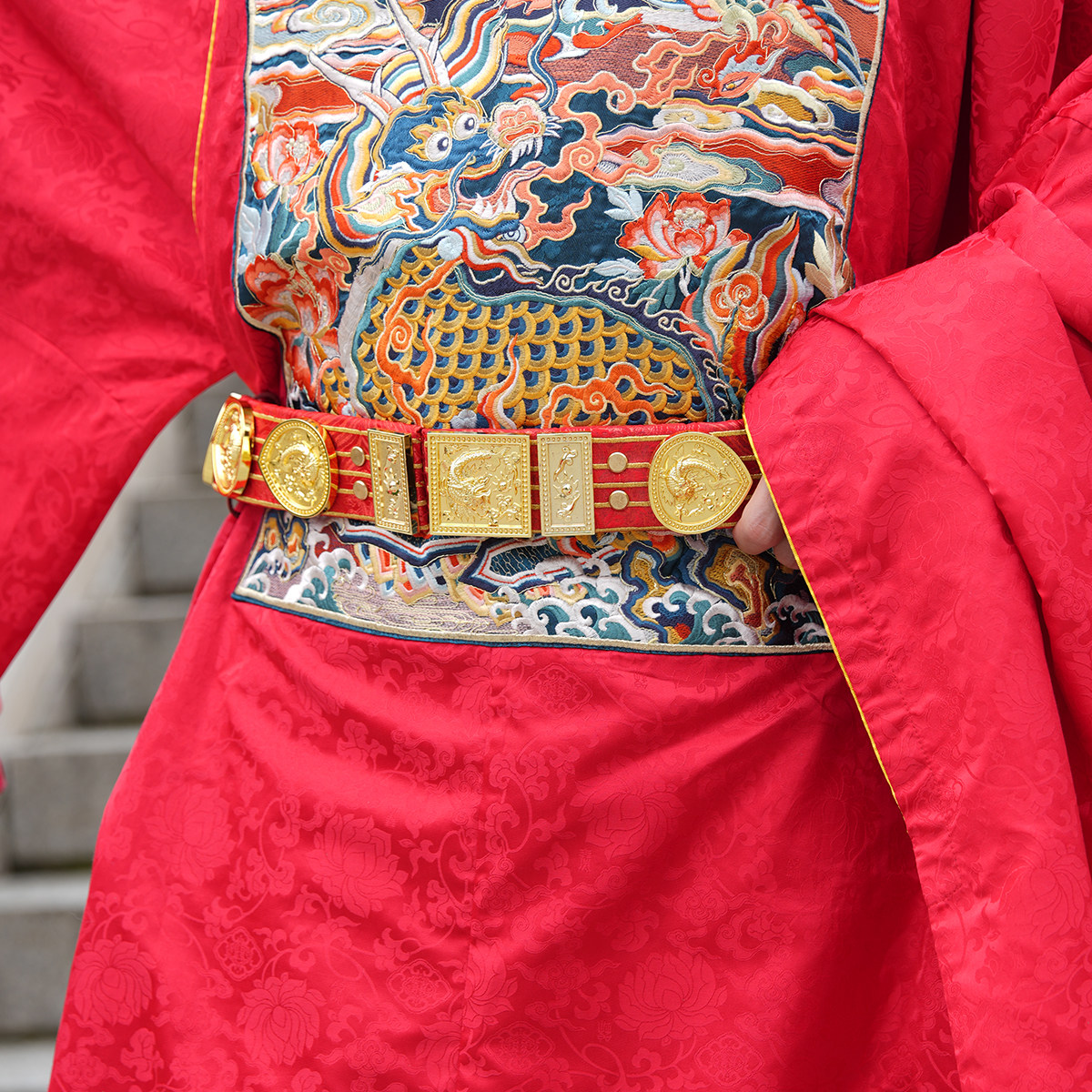 乌衣巷红色明制革带5厘米汉服腰带飞鱼浮雕金属皮带配饰,淘宝优惠券,粉丝福利购,淘宝优惠卷