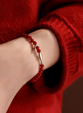 999锦鲤小鱼铃铛小巧可爱精致好运常伴气质百搭玛瑙手串 女款