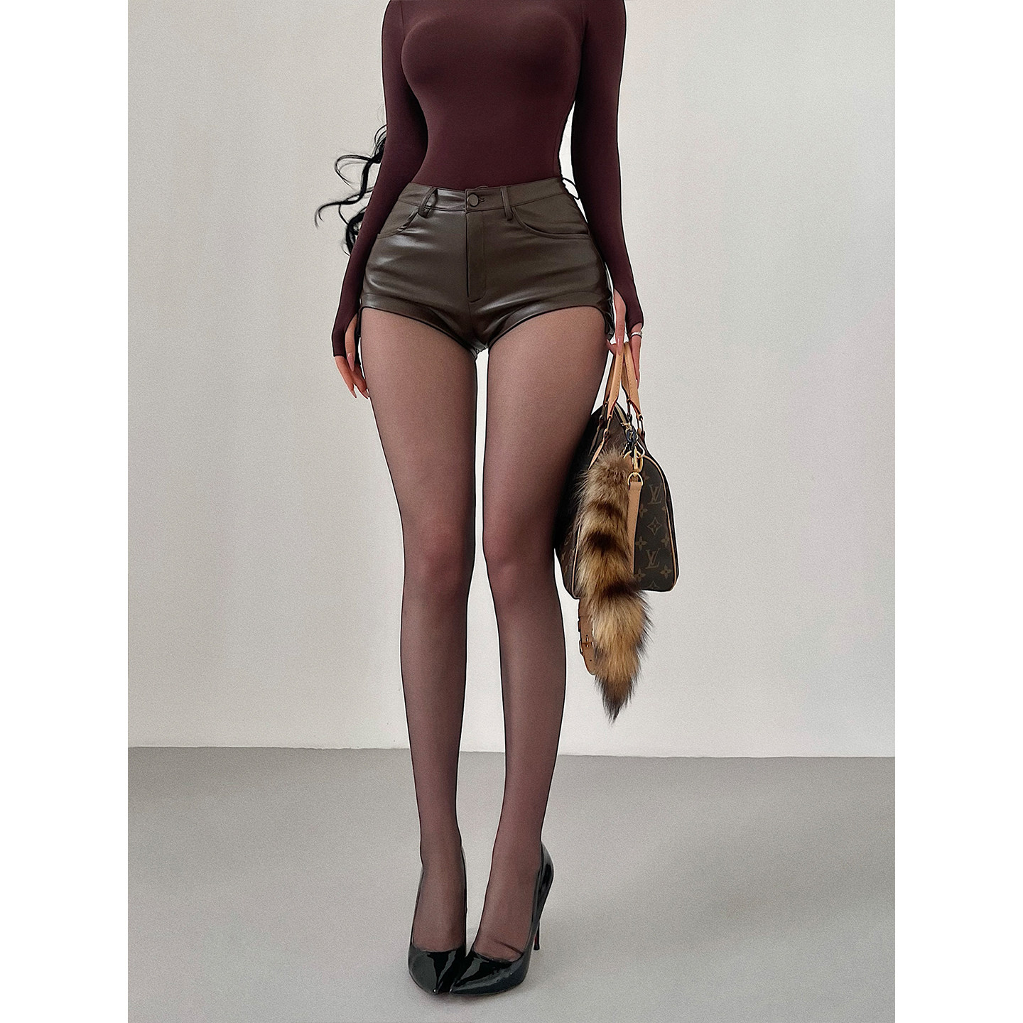 YoungGirlDay辣妹性感高腰显瘦提臀丰胯裤弧形显腿长PU皮短裤热裤,淘宝优惠券,粉丝福利购,淘宝优惠卷