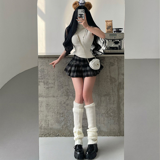 Sexy low-waist A-line plaid pleated skirt