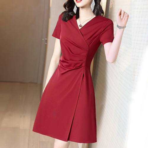 黑色连衣裙女2025新款夏季气质V领高档小个子遮肚修身显瘦小黑裙 - 图2