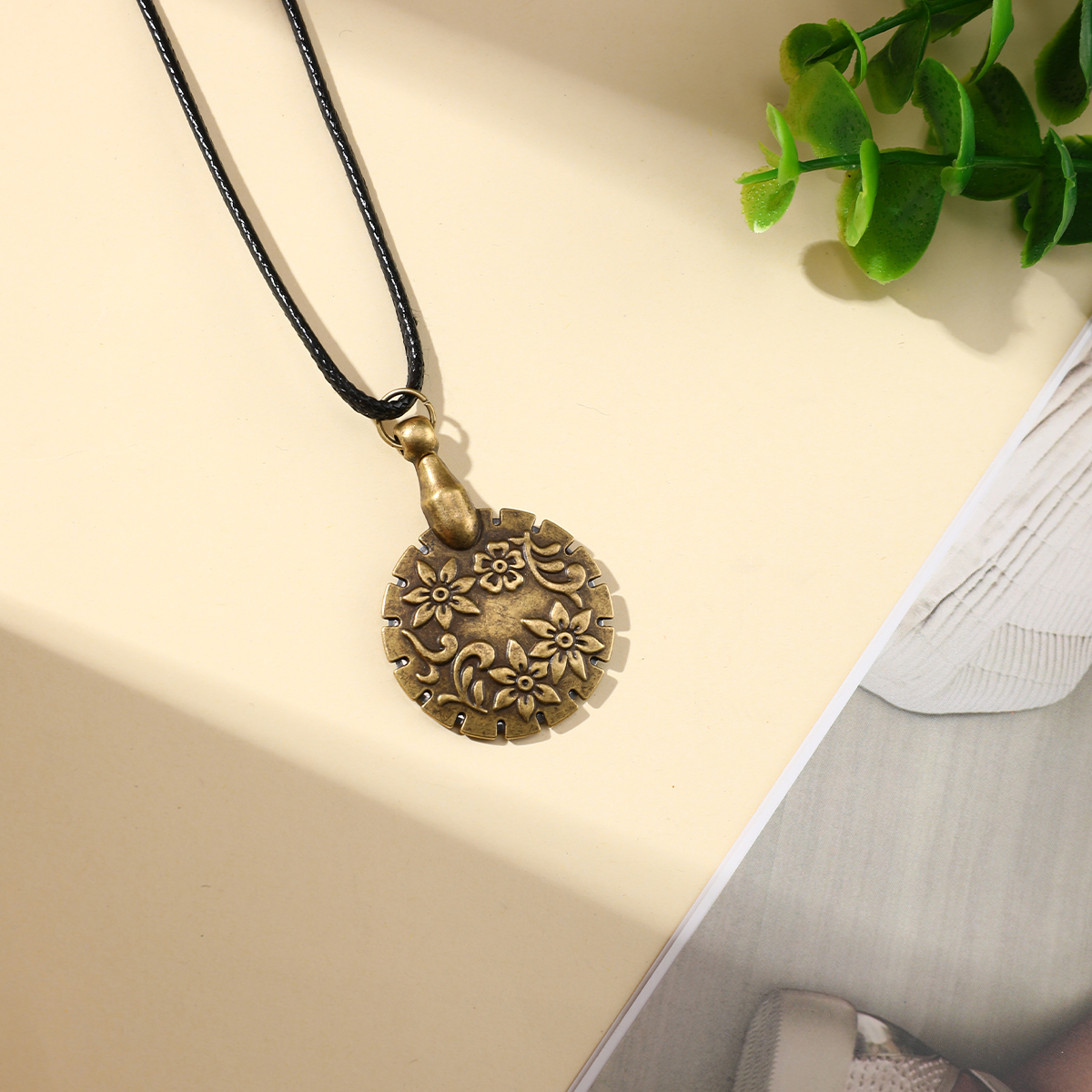 手工缝纫创意割线刀复古安全剪刀剪线刀圆形包口锋利切线刀 - 图1