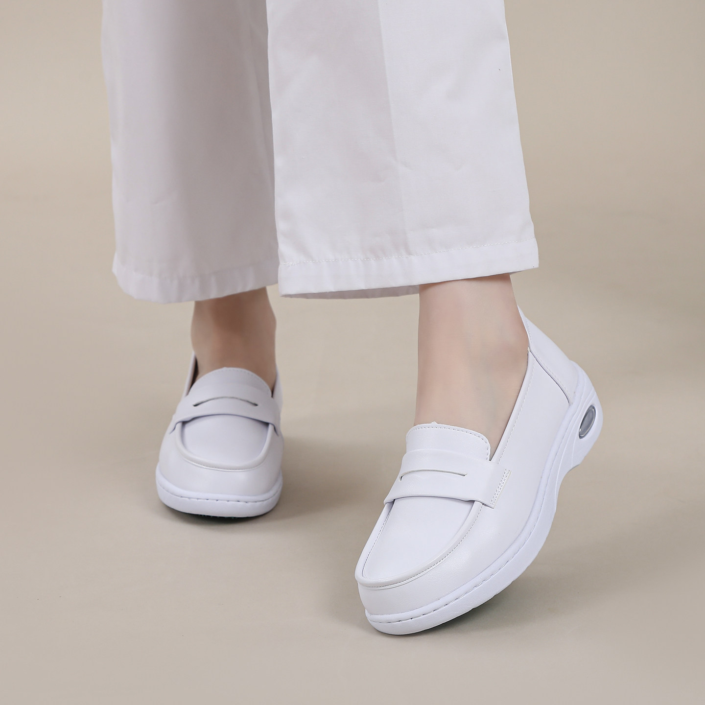 极简小白鞋女软底平底深口单鞋透气久站不累脚防滑耐磨护士乐福鞋,淘宝优惠券,粉丝福利购,淘宝优惠卷
