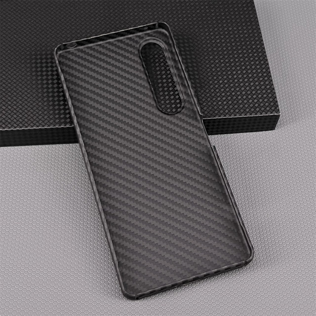 Sony 10VI Kevlar is simple and thin