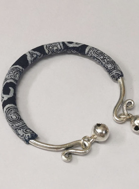 民族风女式苗银蜡染手镯