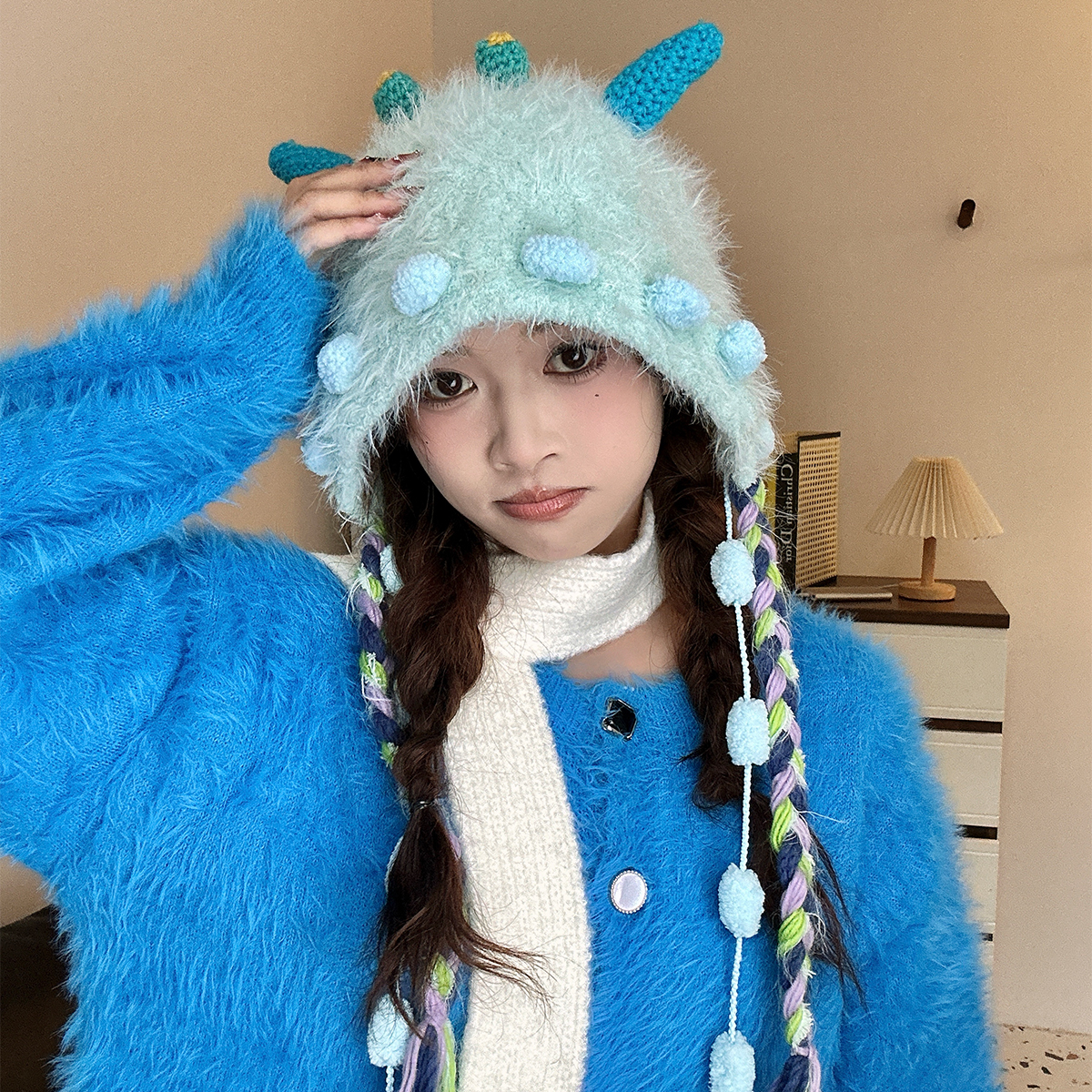 2025新款糖果小怪兽手工针织帽子女秋冬季可爱搞怪保暖护耳毛线帽 - 图0