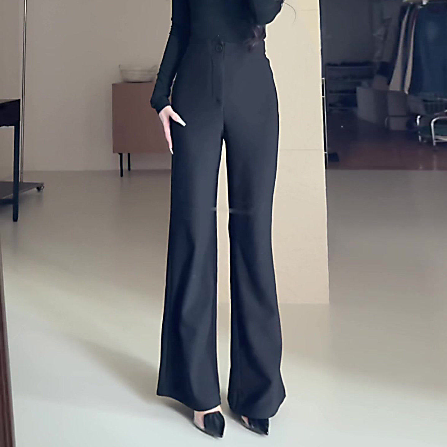 黑色不贴腿微喇西装裤女2026春夏新款高腰显瘦洋气百搭窄版喇叭裤,淘宝优惠券,粉丝福利购,淘宝优惠卷