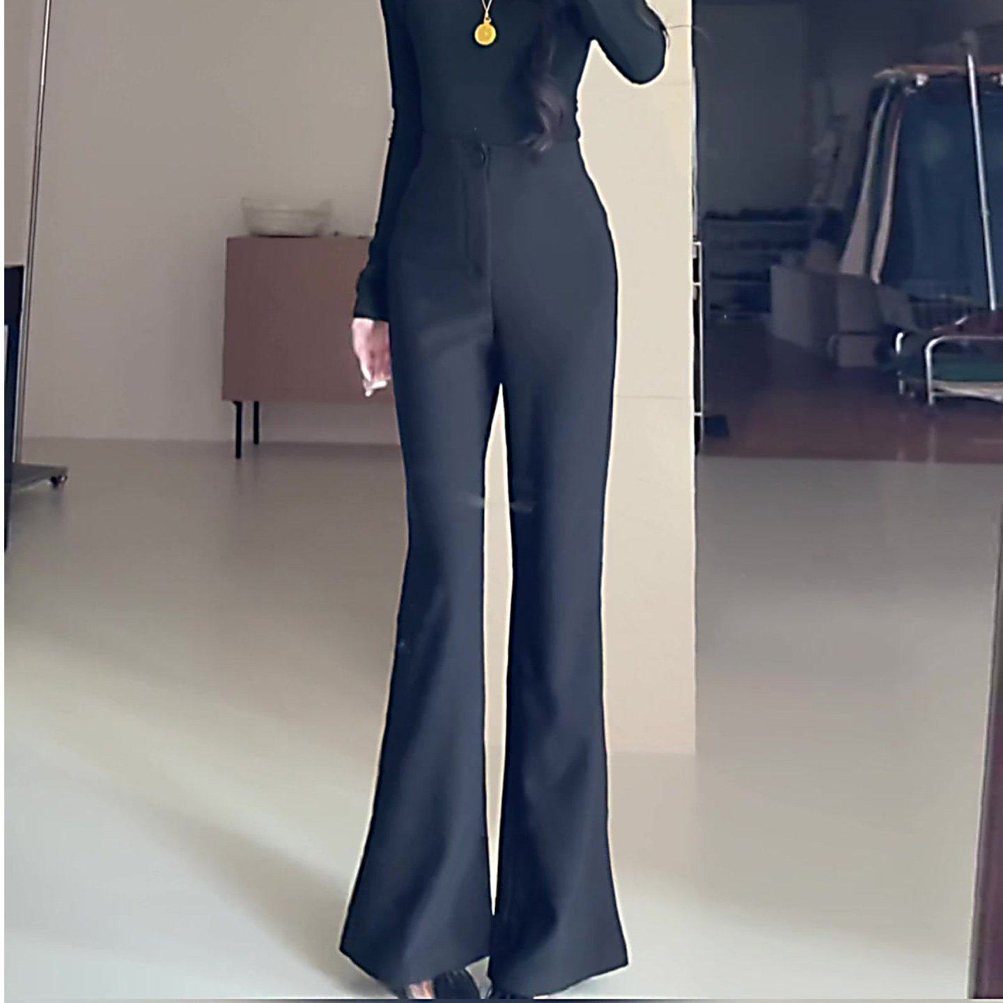 黑色不贴腿微喇西装裤女2026春夏新款高腰显瘦洋气百搭窄版喇叭裤,淘宝优惠券,粉丝福利购,淘宝优惠卷