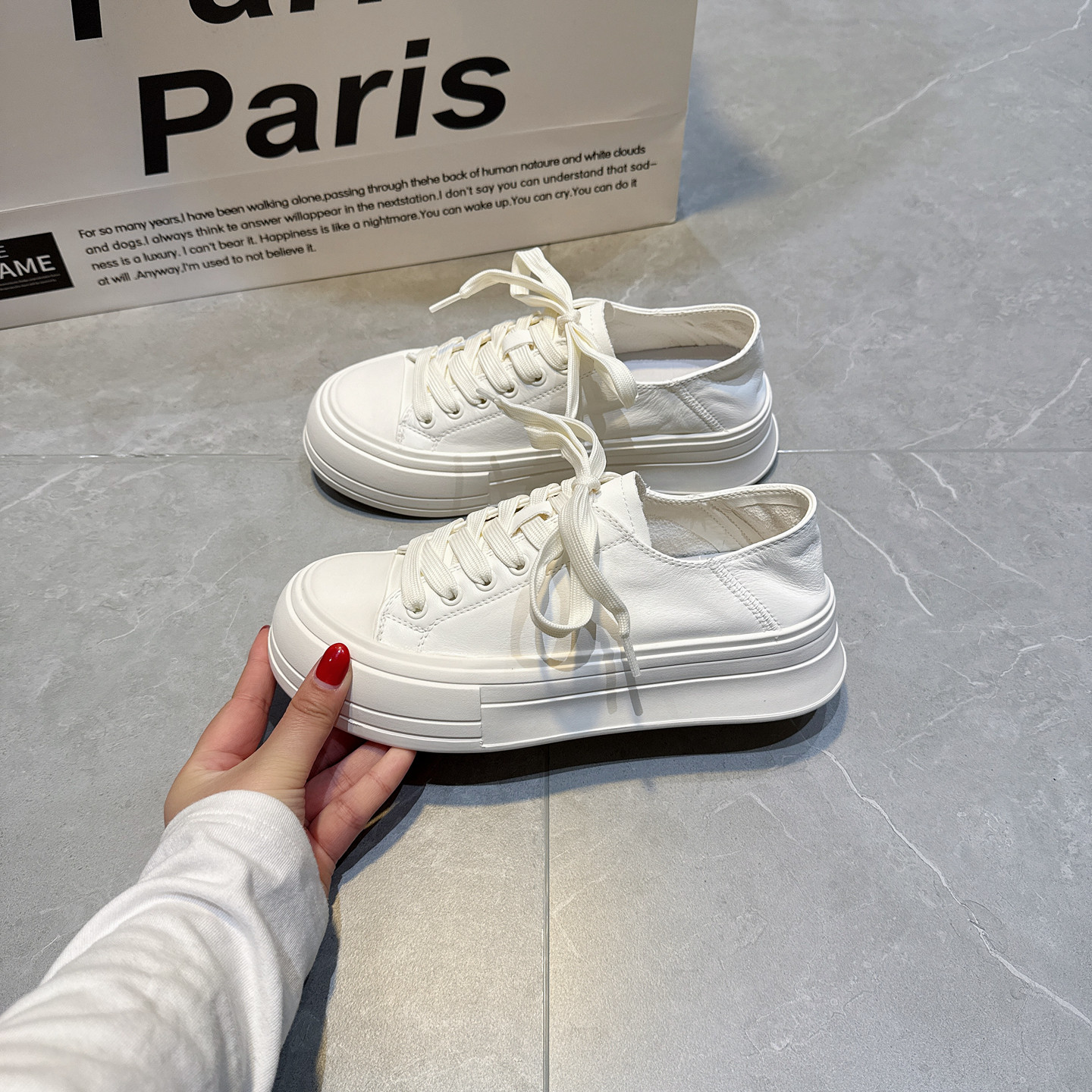 真皮极简风厚底小白鞋女2026透气防滑系带百搭轻便休闲鞋面包板鞋,淘宝优惠券,粉丝福利购,淘宝优惠卷