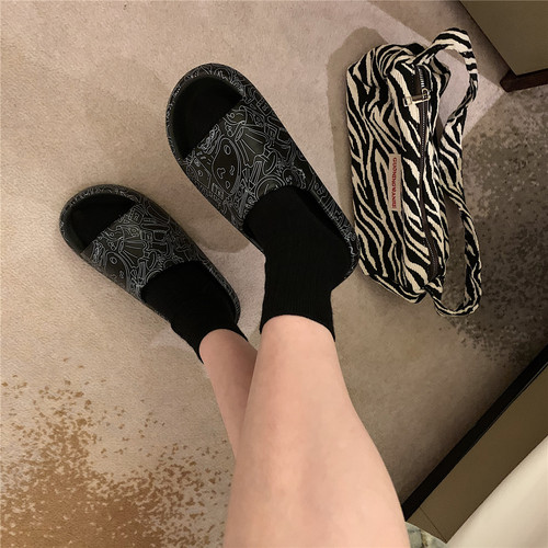 细细条 网红ins潮时尚街头凉拖鞋女夏天外穿防滑厚底涂鸦沙滩鞋男 - 图1