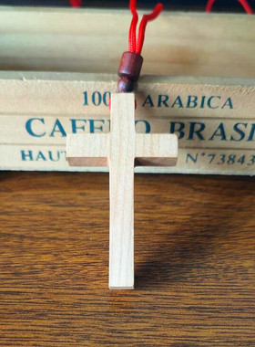 红绳桃木雕刻木十字架吊坠项链男女情侣配饰平安天然木车挂件原创