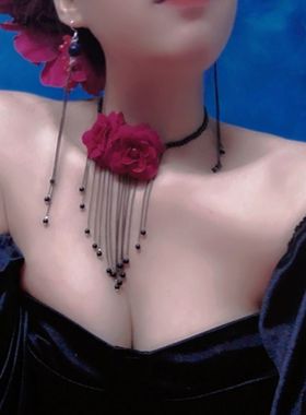 红玫瑰珍珠流苏项链女性感妩媚服饰配饰短款锁骨链显脖长天鹅颈链