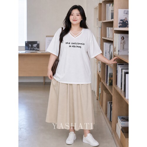 娅莎媞大码女装 200斤胖mm遮肚子显瘦字母印花V领短袖T恤 女 - 图0