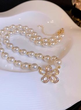 今年流行的珍珠项链闪钻