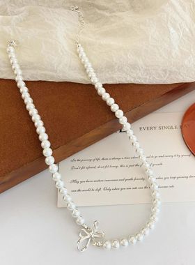 今年流行的珍珠项链银色