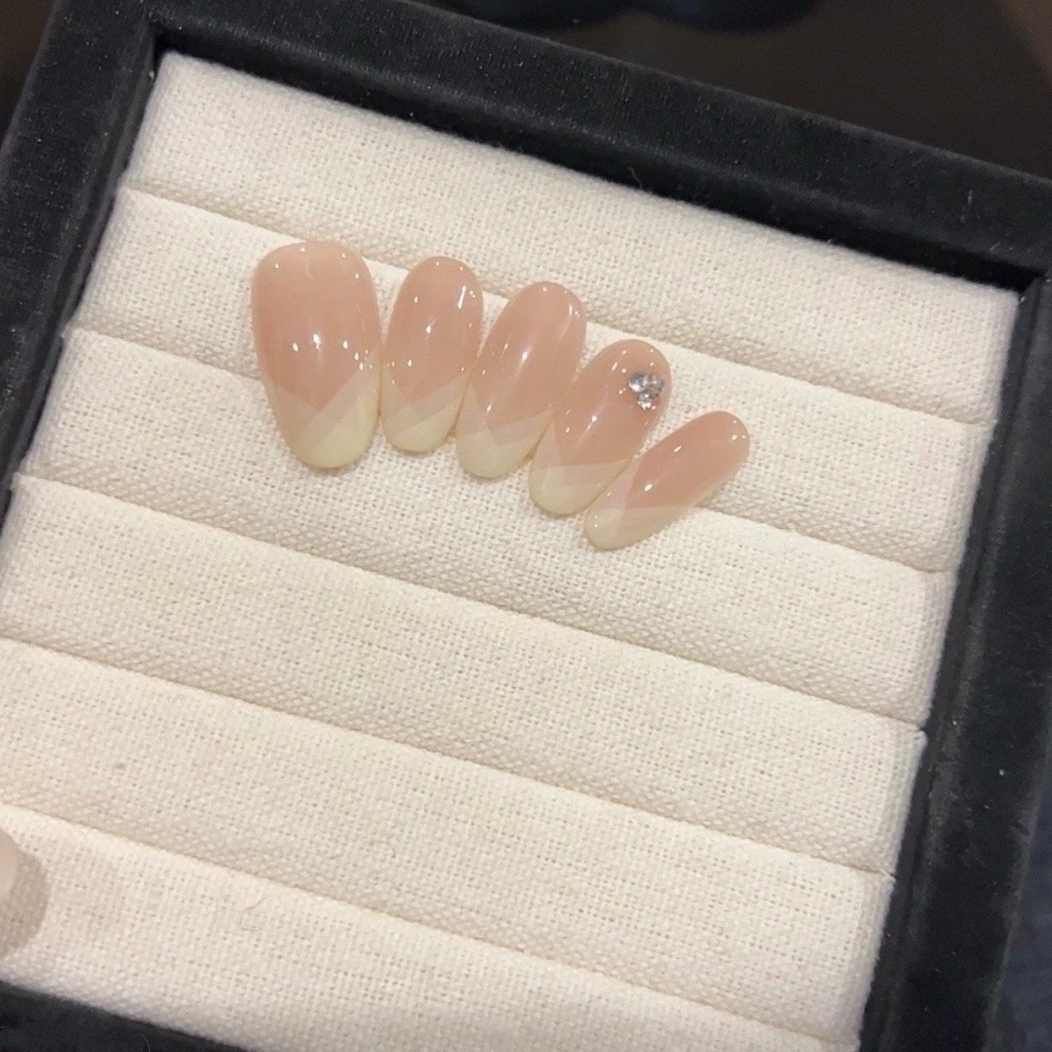 【肉桂烤奶】2024新款手工穿戴甲裸腮红指尖多层空间法式显白美甲,淘宝优惠券,粉丝福利购,淘宝优惠卷