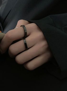 不掉色简约百搭男女情侣黑色钛钢戒指ins小众潮酷个性指环高级感