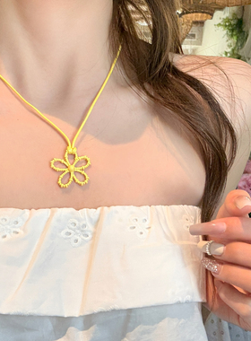 海滨花语多巴胺镂空花朵项链