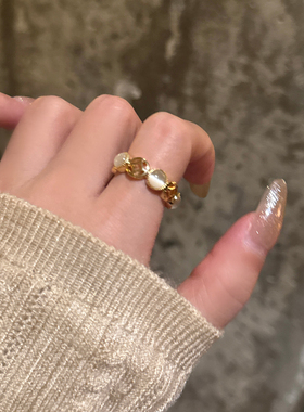 克拉恋人金色五钱帝猫眼石戒指