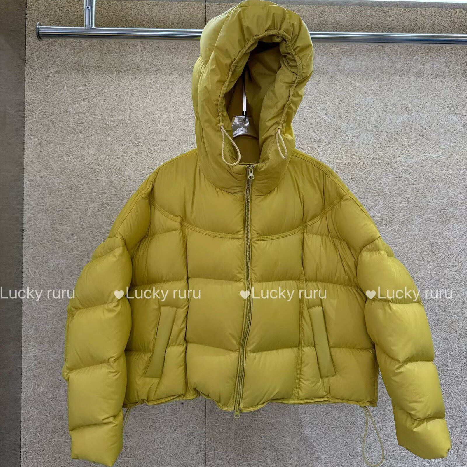 韩版连帽短款羽绒服女2025冬季新款纯色抽绳面包服外套潮,淘宝优惠券,粉丝福利购,淘宝优惠卷