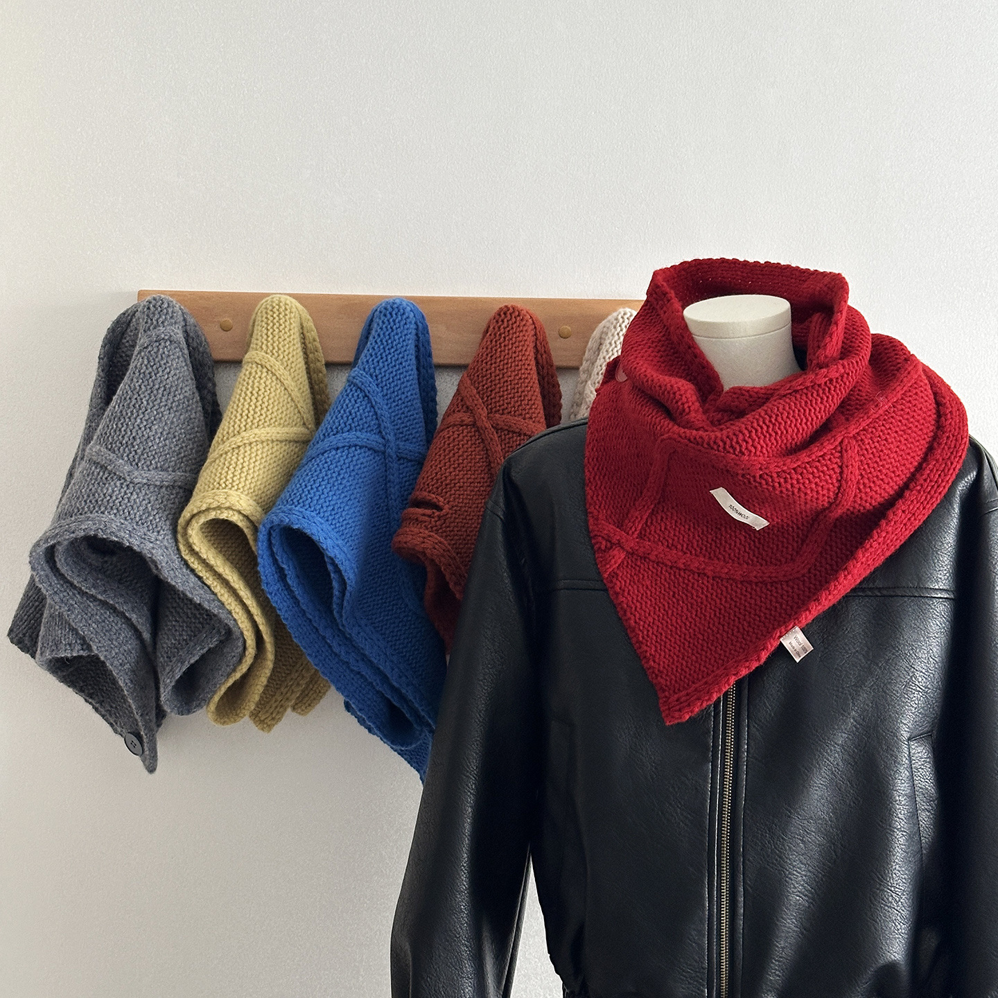 100%羊毛围巾带扣多用法围脖拉法帽秋冬季保暖百搭单色披肩女学生 - 图1