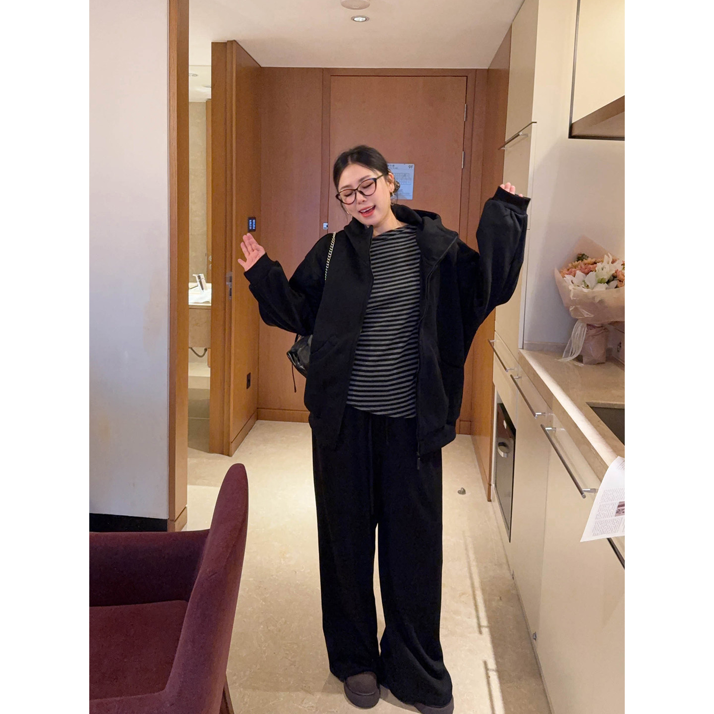 VOGANA戛纳家大码女装慵懒辣妹时髦度上衣性感斜肩不规则合身t恤,淘宝优惠券,粉丝福利购,淘宝优惠卷