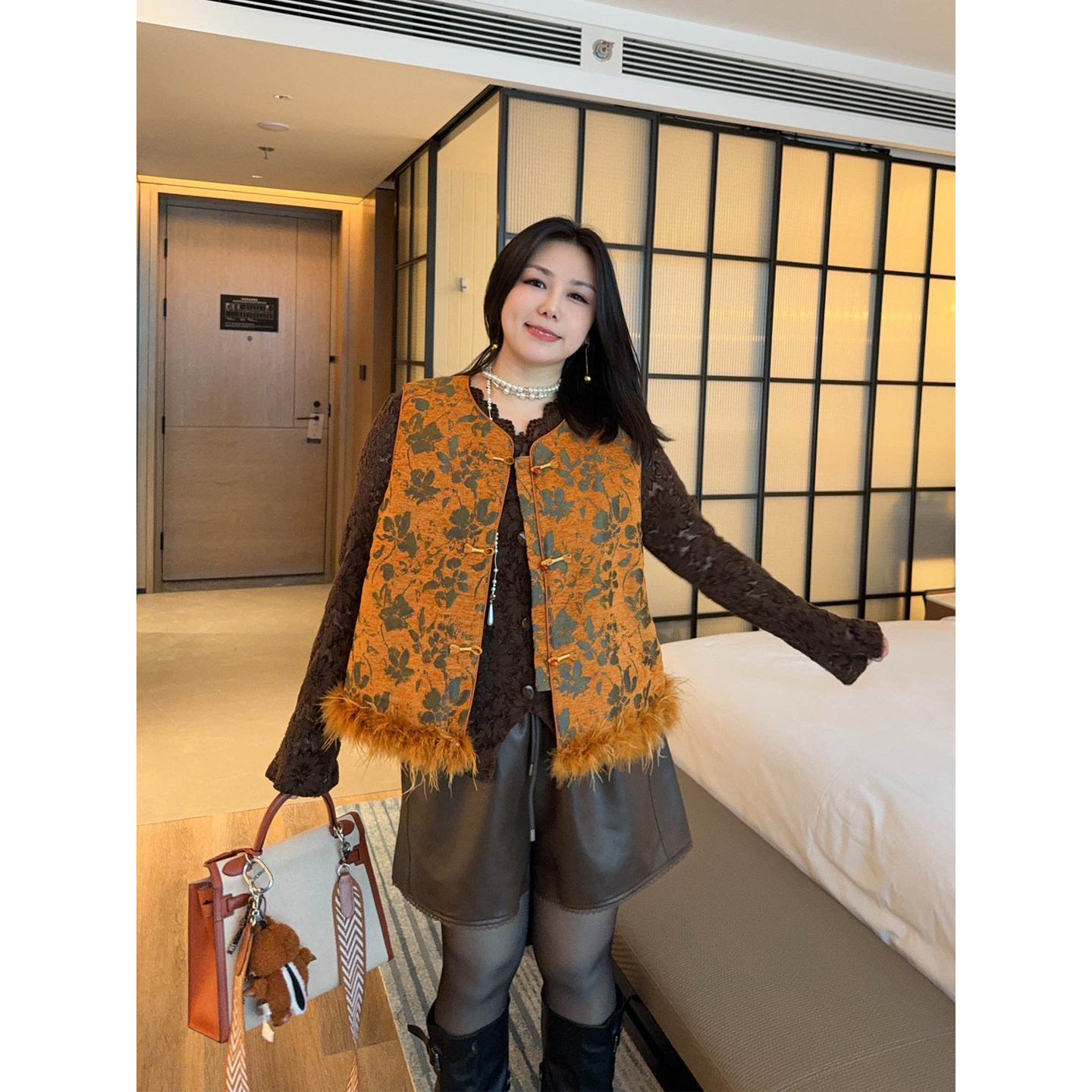 VOGANA戛纳家大码女装法式茶歇纯欲上衣喇叭袖加绒收腰显瘦蕾丝衫,淘宝优惠券,粉丝福利购,淘宝优惠卷